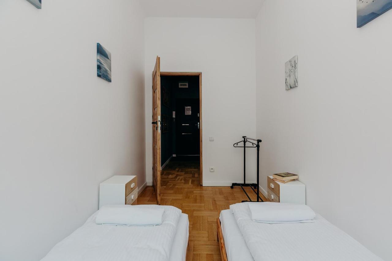 Shortstaypoland Grzybowska Varsó Kültér fotó